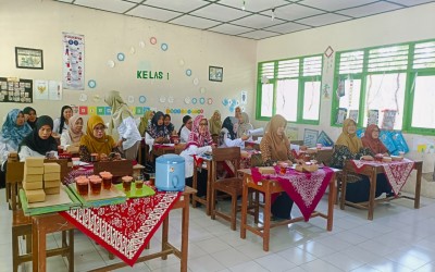 Guru MIN 11 Gunungkidul Hadiri Pertemuan Dharma Wanita Gugus 5 Ponjong di SD N Tegalrejo